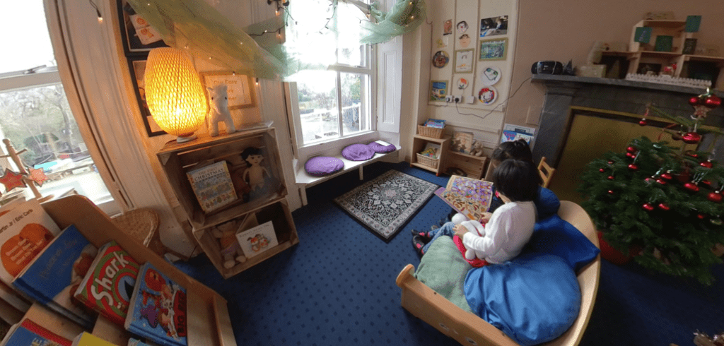 Image of children in the reading corner, captured by the 360 camera